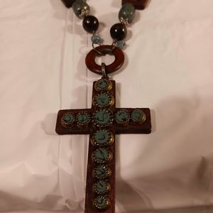 Bulky cross beaded necklace
